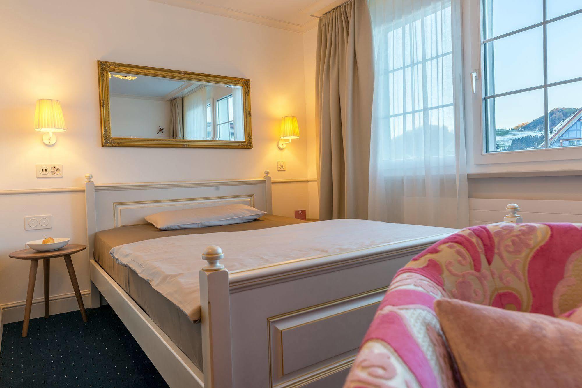 Hotel อัพเพนเซลล์ ภายนอก รูปภาพ