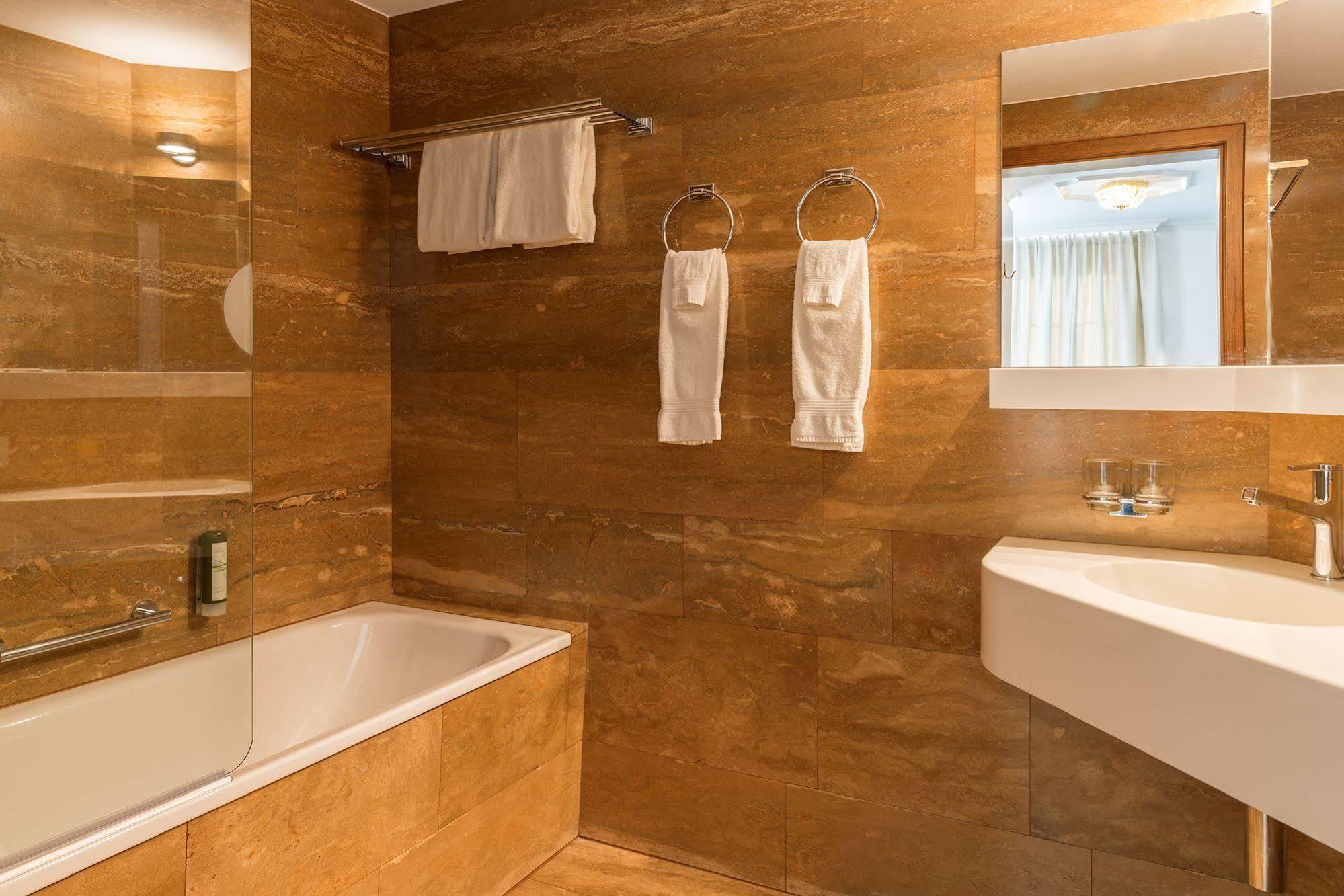 Hotel อัพเพนเซลล์ ภายนอก รูปภาพ